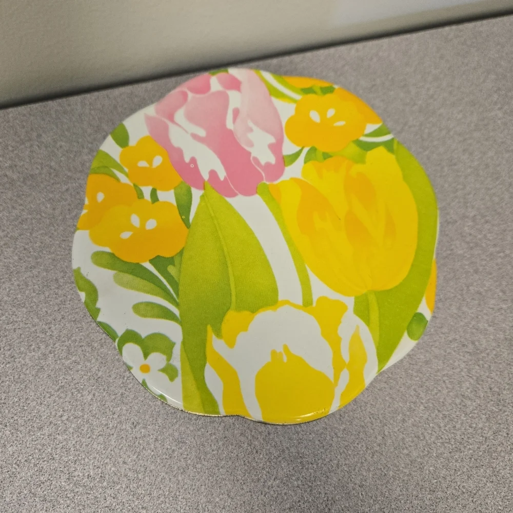 Avon 70s "Burst of Spring" Floral Yellow Pink Tulip Tin Box - Picture 2 of 6